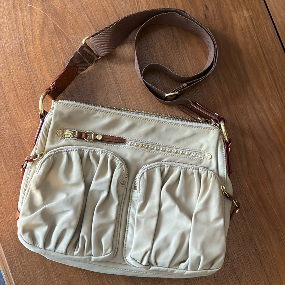 EUC MZ Wallace crossbody /shoulder purse in tan.